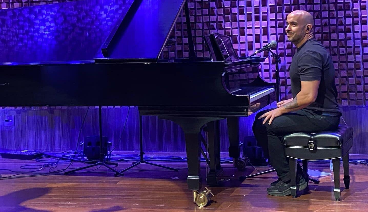 Mariano Junior A Multifaceted Artist's Harmonious Fusion of Musical Inspirations