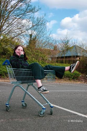 Up - Close with British Singer Sara Rayner