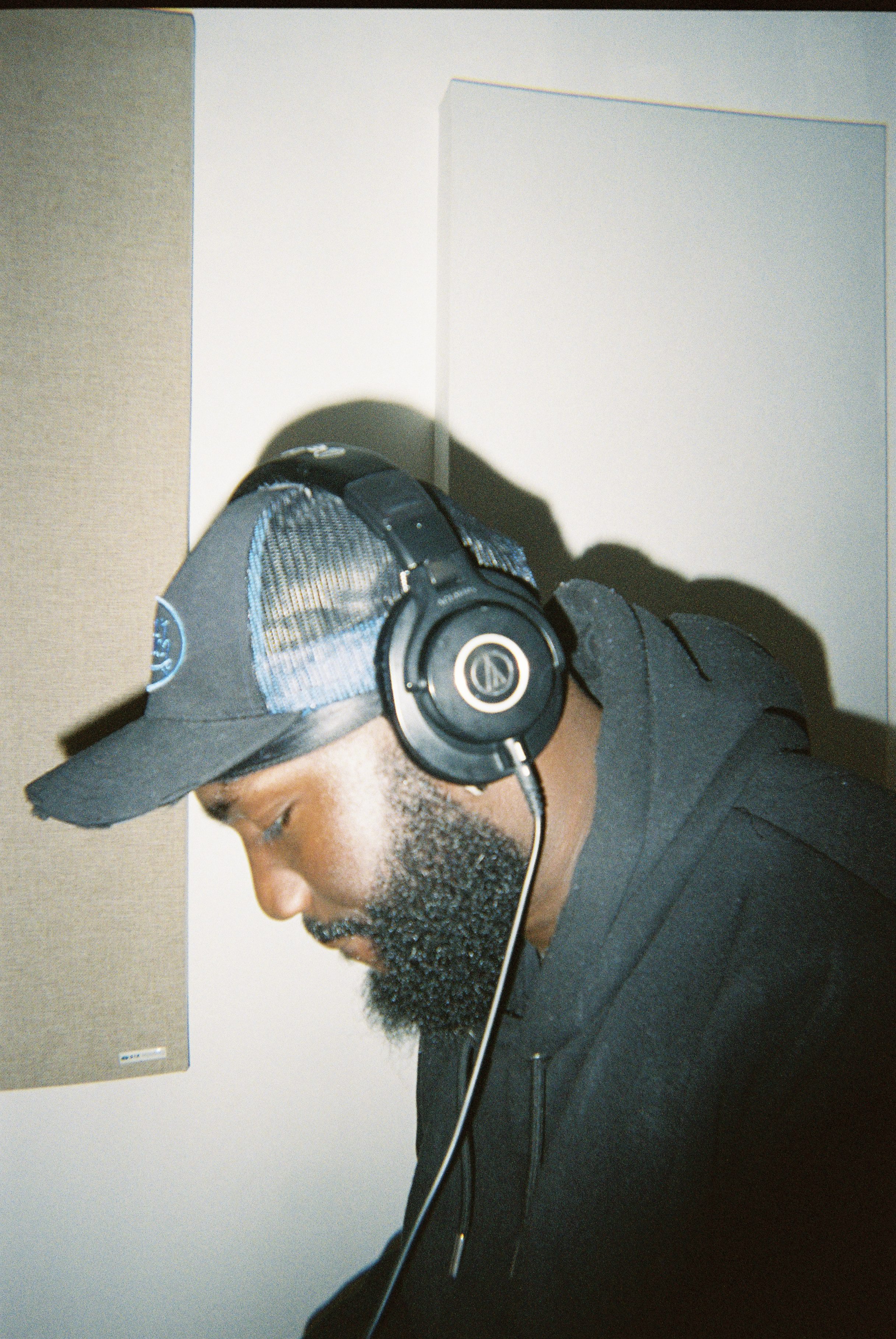 Milliarn’s “Famous” Is the Afrobeats-Caribbean Fusion Anthem You Didn't Know You Needed