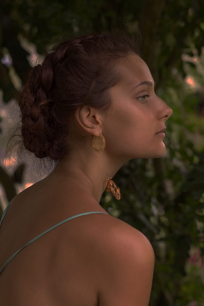 Dame Zina's "Eau": A Mesmerizing Blend Of Electronic Artistry And Emotional Depth