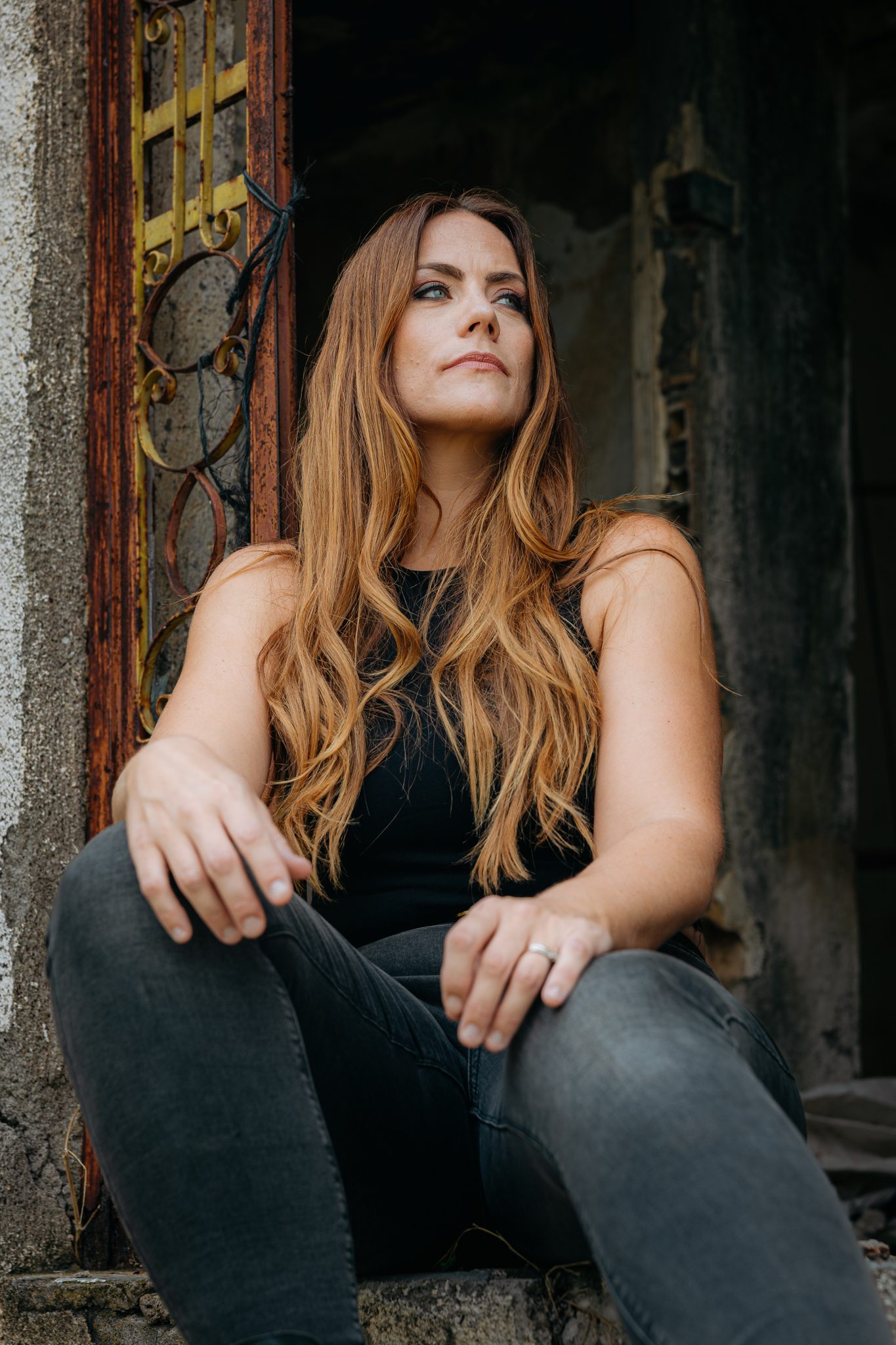 Dewar Delivers An Emotionally Resonant Eleven-Track Masterpiece 'Rudiment'