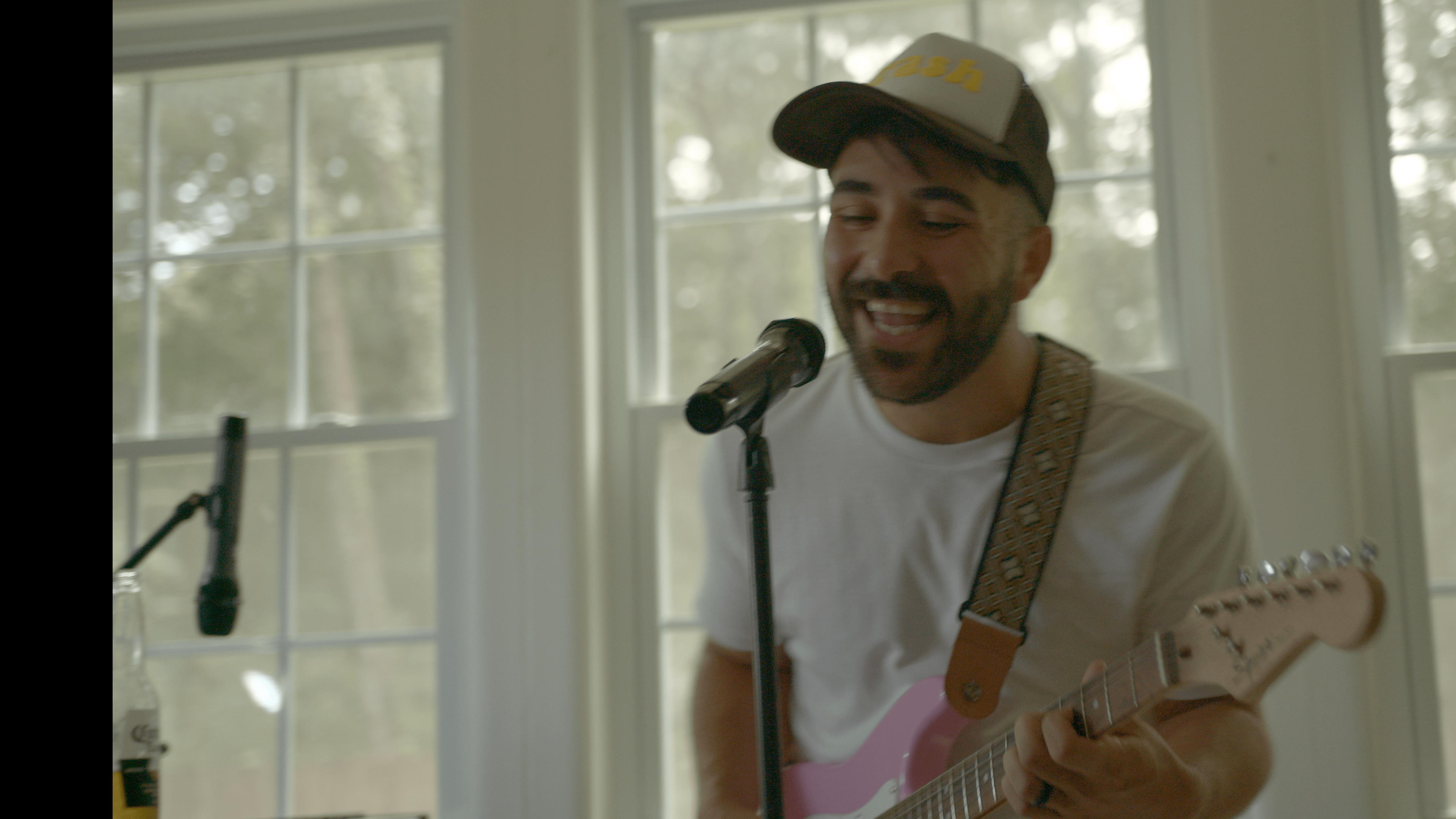 Empty Piñata's "I Have A Huge Crush On Doja Cat" Is The Most Audacious Parasocial Love Letter