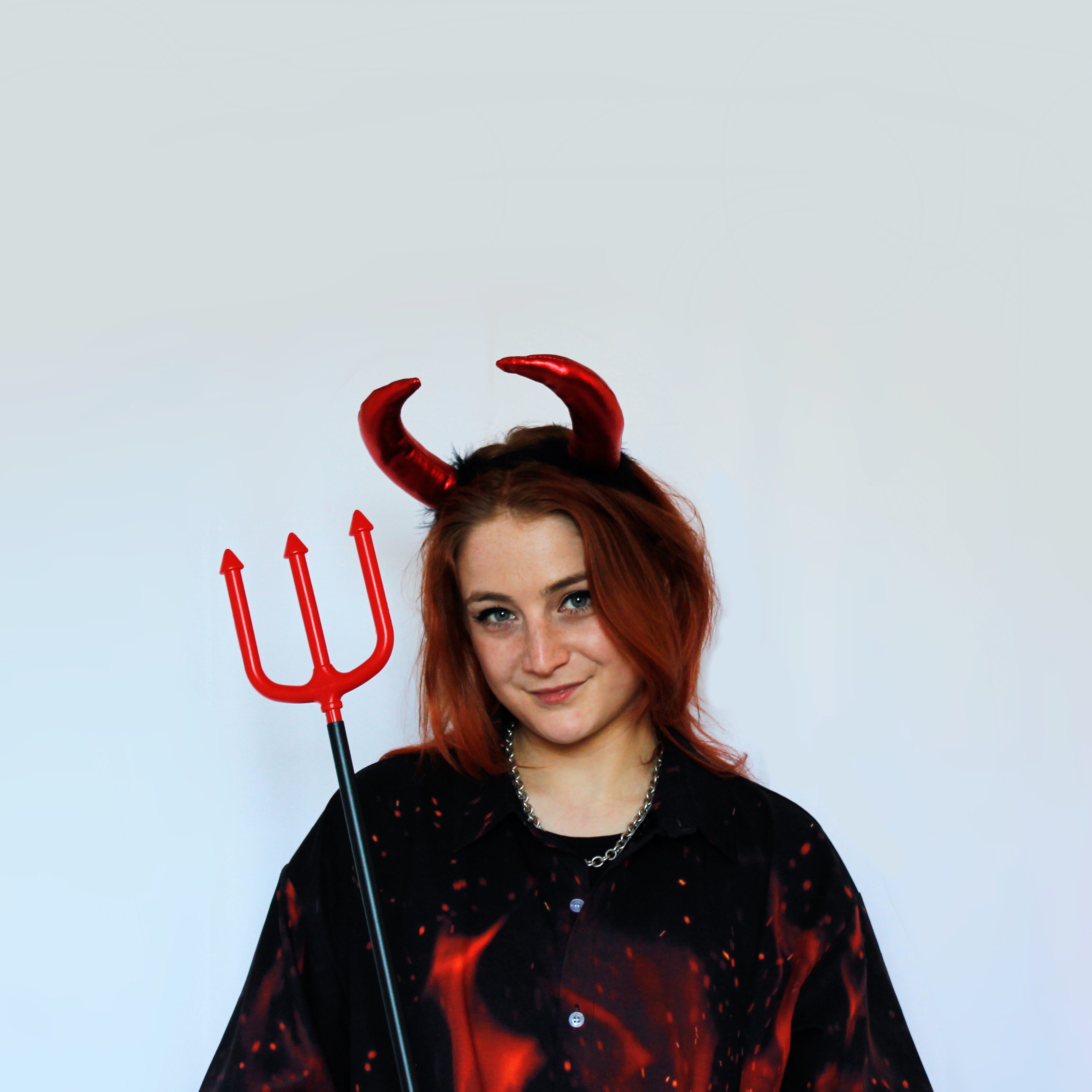 Ettie Lights Up The Alt-Pop Landscape With Latest Single 'Miserable Life'