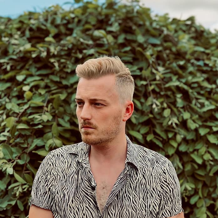 A Decade of Musical Mastery: Sam Dickinson Continues To Captivate With 'Falling'