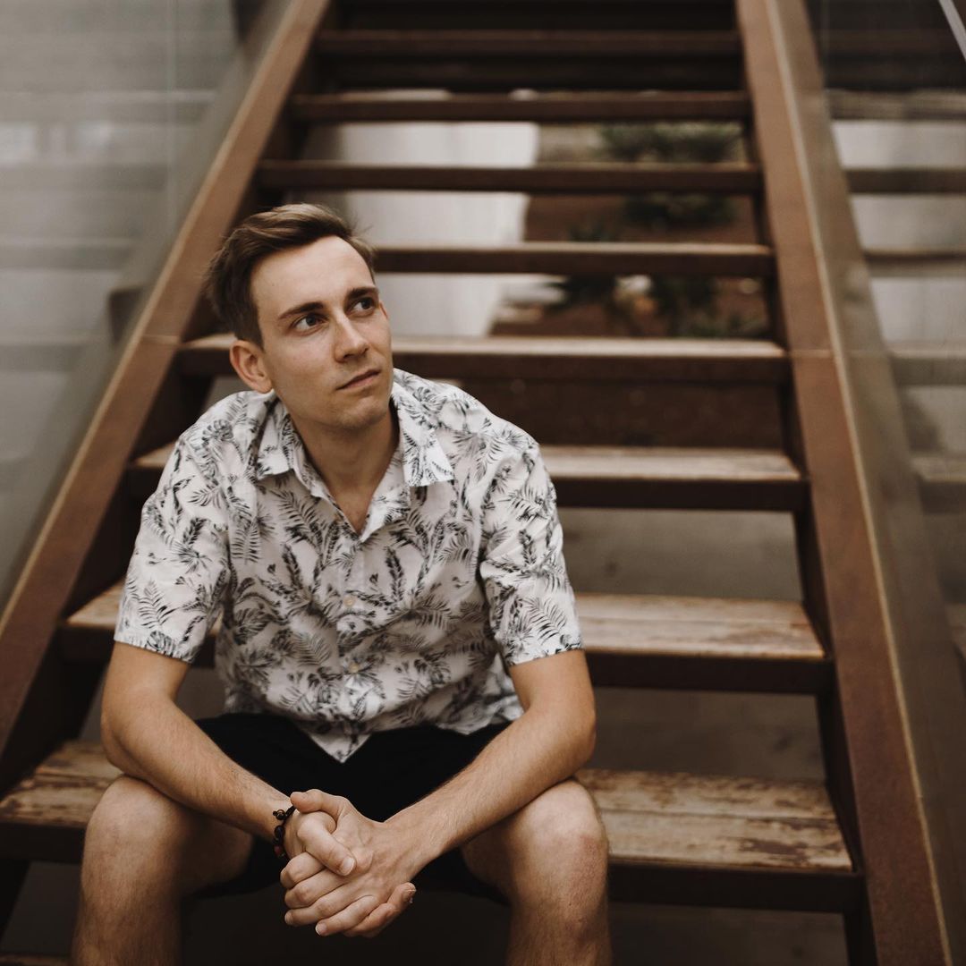 Impact Mat's Electrifying Rise With A Symphony Of Personal Tales In 'Hugs And Fights'