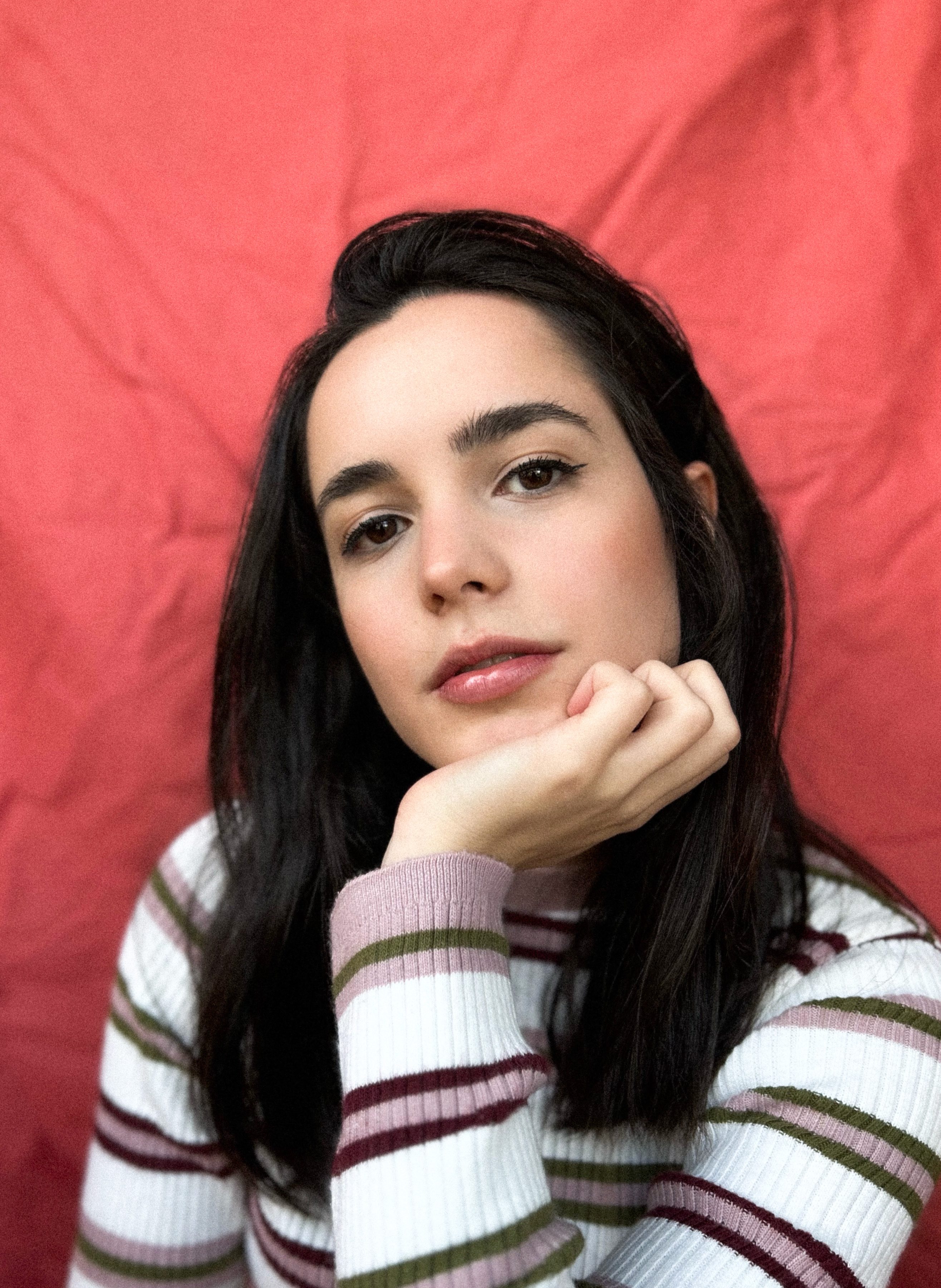 Discover Global Sounds In Anna Lopes Harmonious Single 'Será'