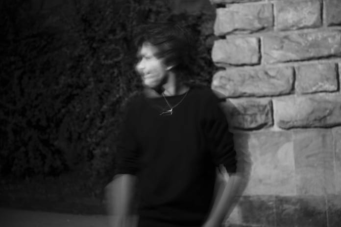 Roses by Simón A Calculated Demolition of Romance's Hollow Promises