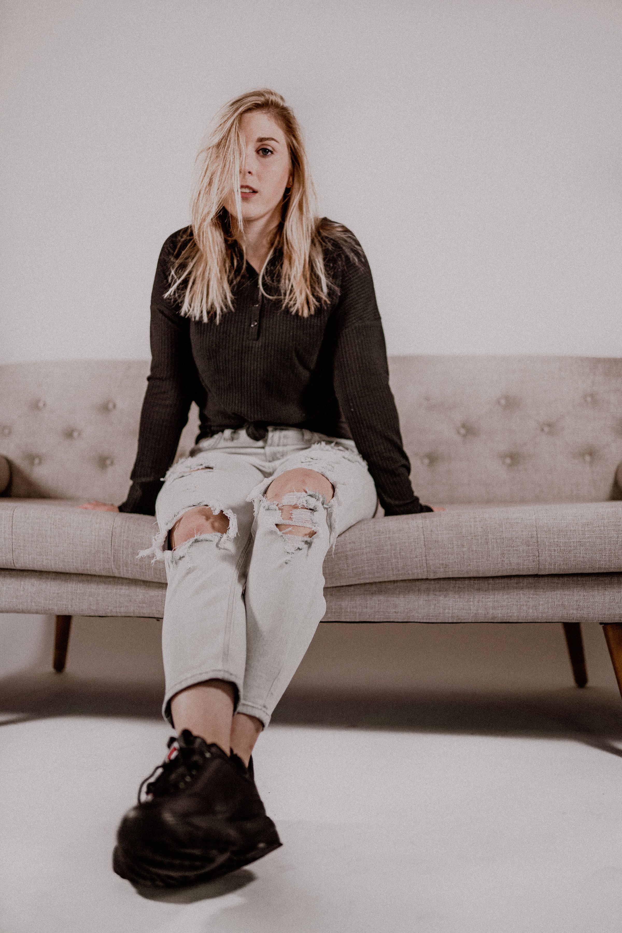 Melanie Pierce's Heartfelt Return With A Song Which Captures The Vulnerability Of Love 'Fool'