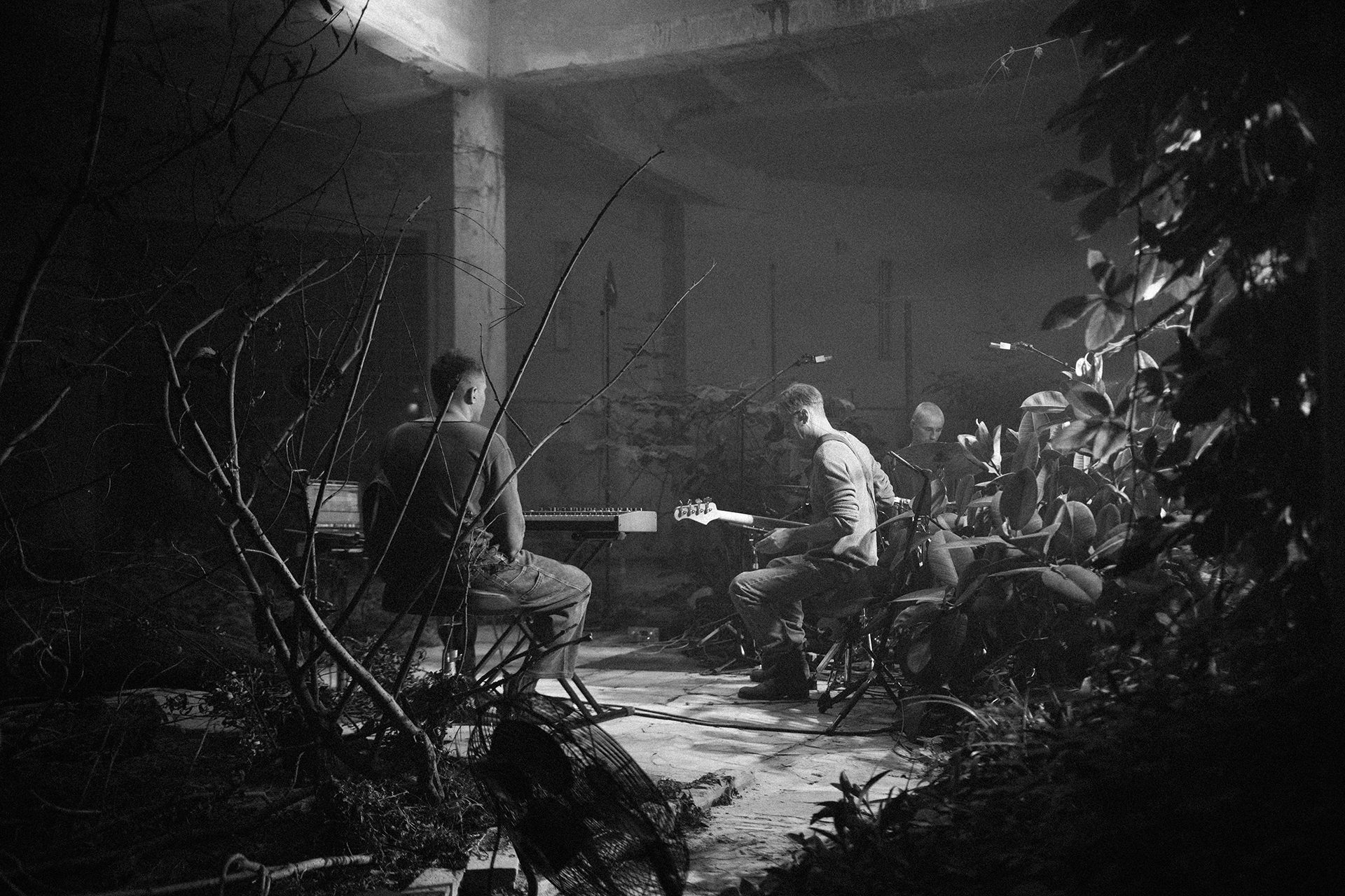 Polyvoda Ignites The Music Scene With 'Bonfire'