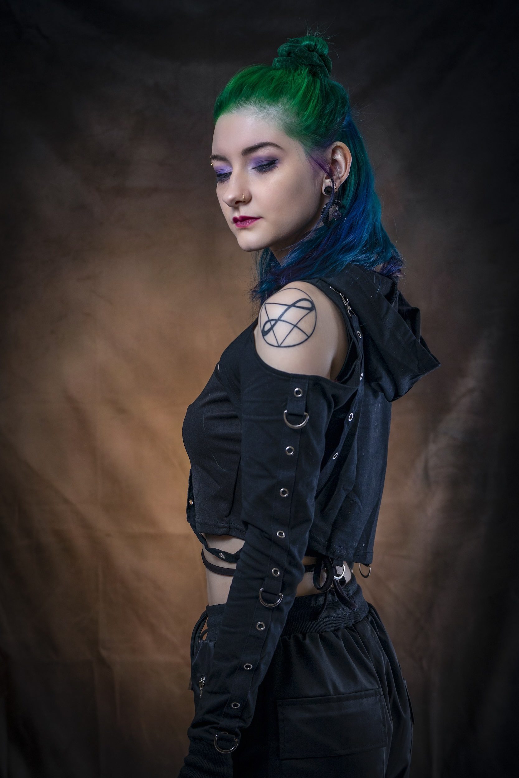 Catlea's "Lying" Strikes A Chord With Bold Confrontation And Infectious Hooks