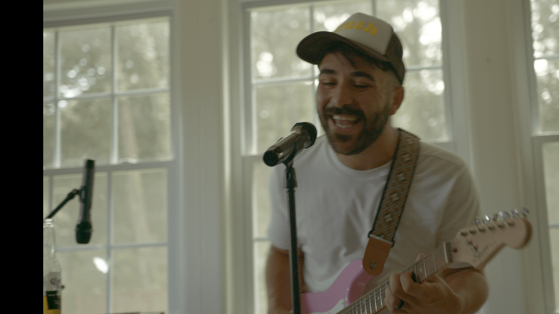 Empty Piñata's "I Have A Huge Crush On Doja Cat" Is The Most Audacious Parasocial Love Letter